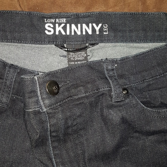 NY & Co skinny ankle jean - Picture 2 of 5